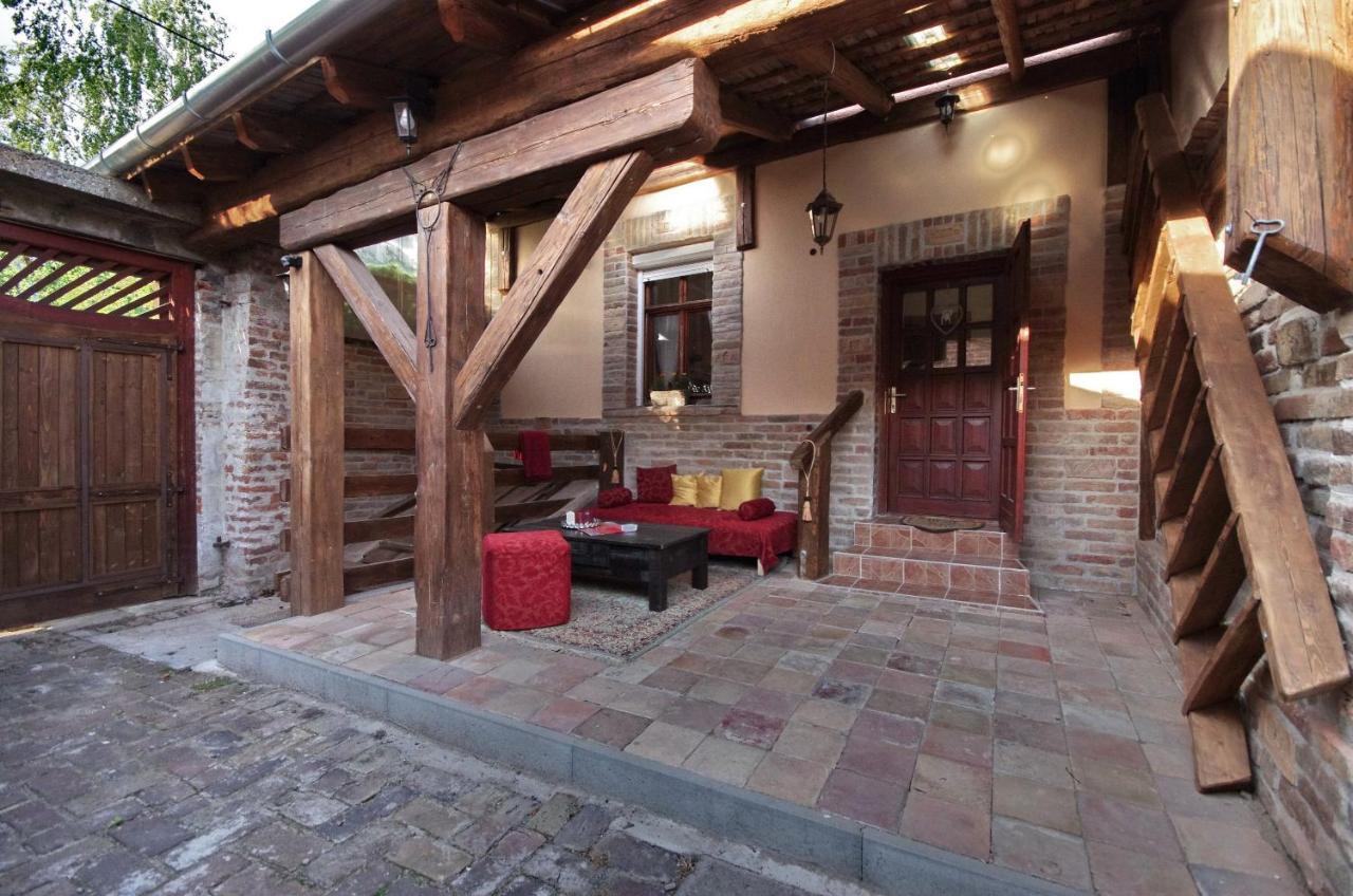 Villa Rusztika غيولا المظهر الخارجي الصورة