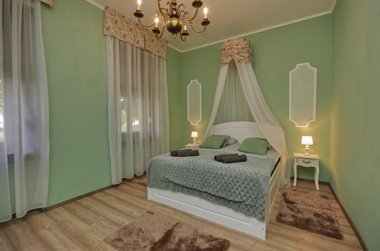 Villa Rusztika غيولا المظهر الخارجي الصورة