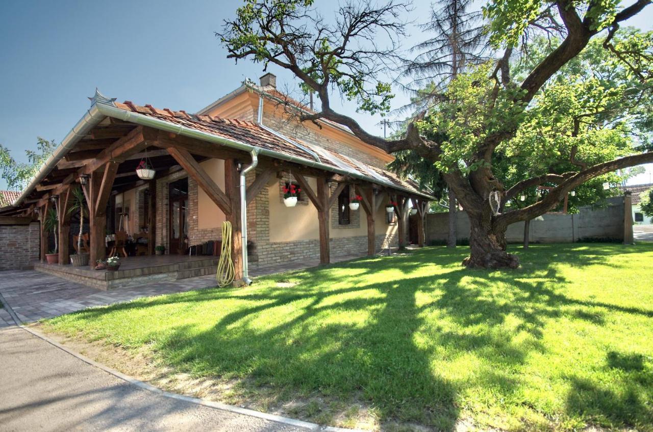 Villa Rusztika غيولا المظهر الخارجي الصورة