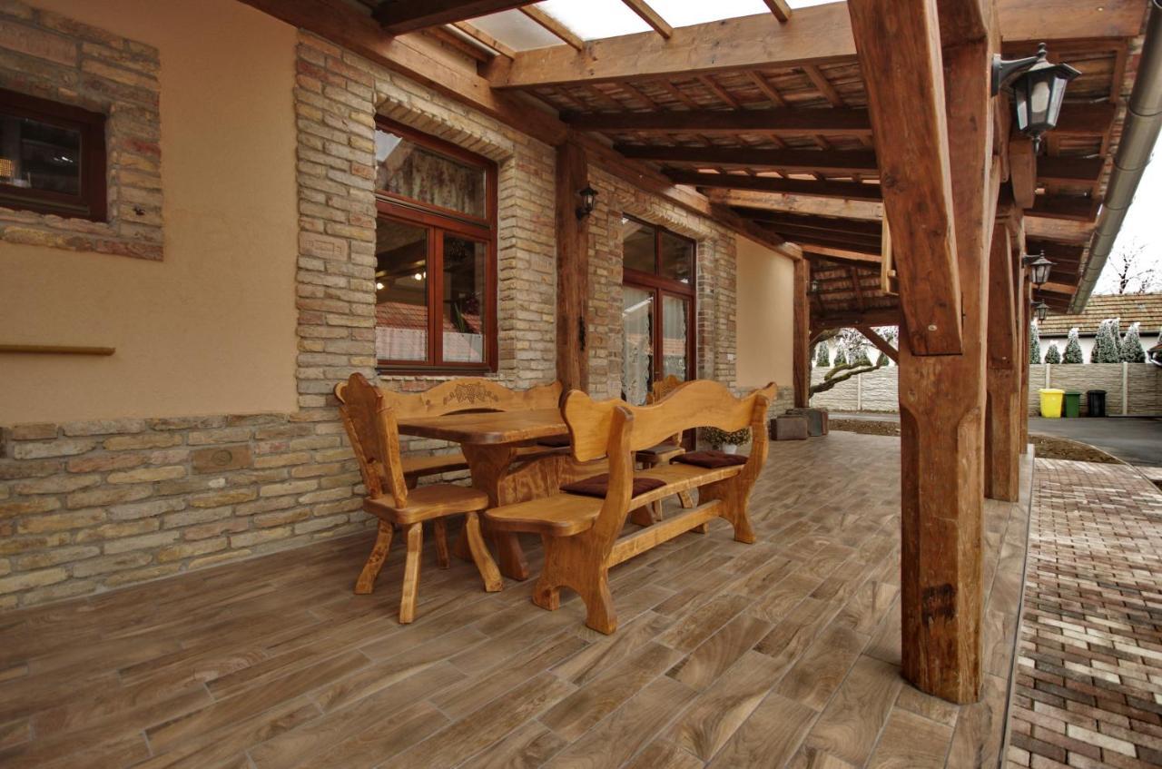 Villa Rusztika غيولا المظهر الخارجي الصورة